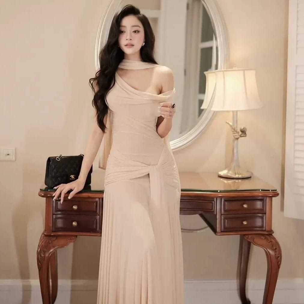 ชุดเดรสยาว